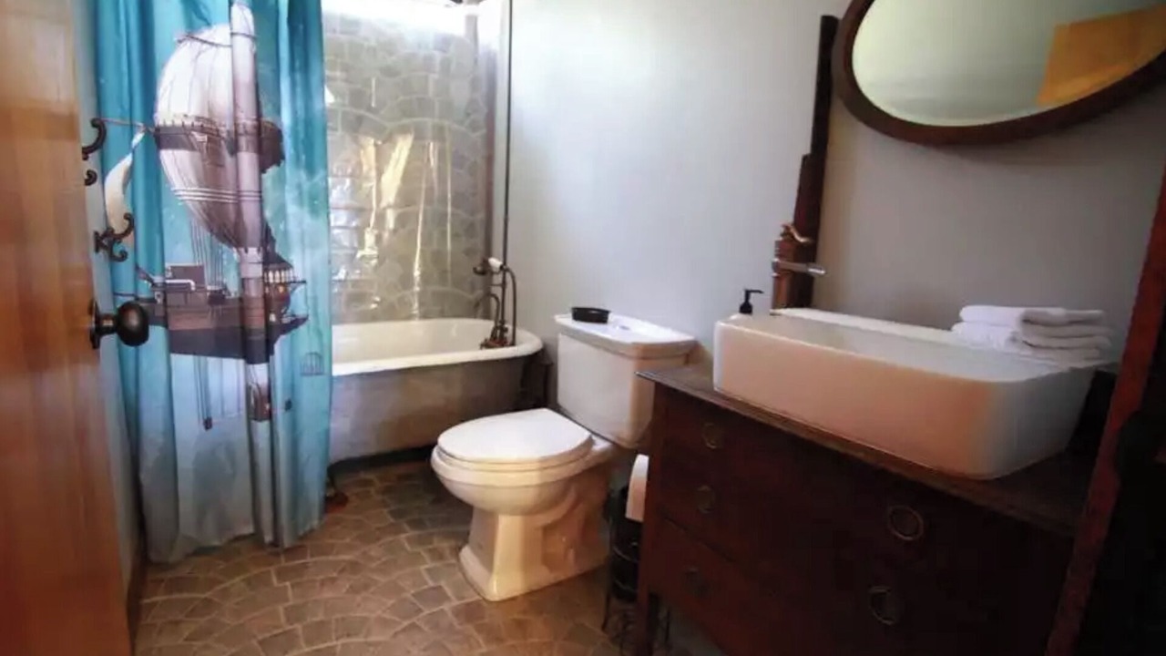 Photo of Bathroom in Blue Jay