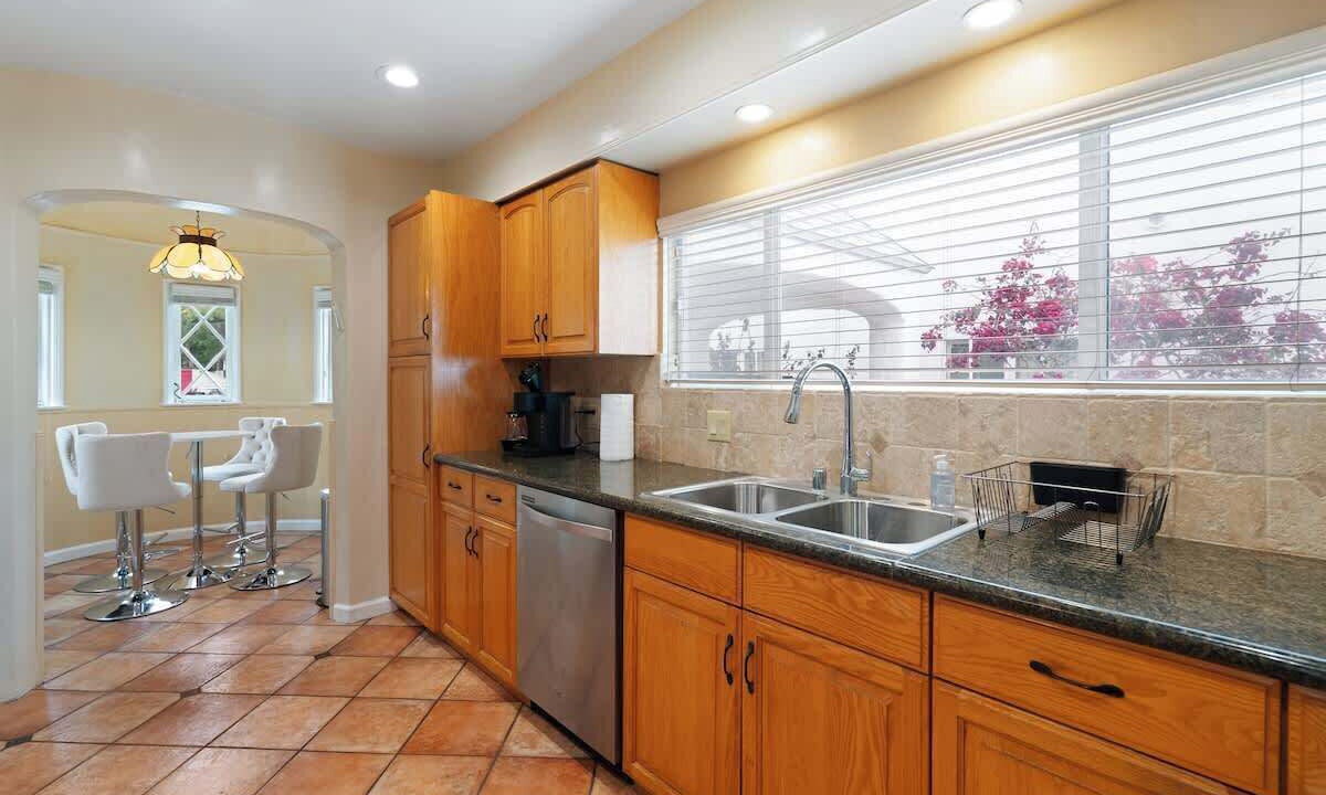 Photo of Kitchen in Pico - Robertson