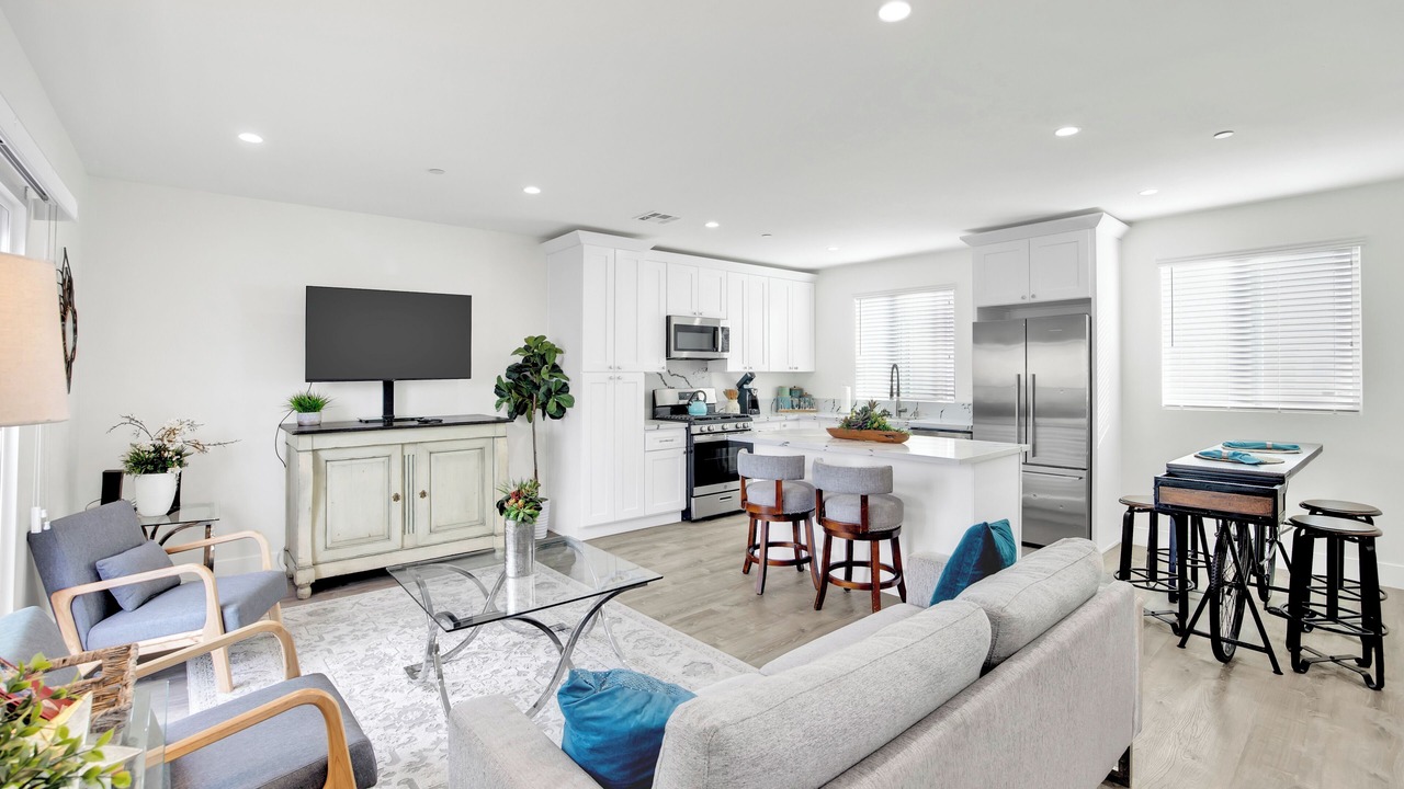 Photo of Livingroom in Hawthorne