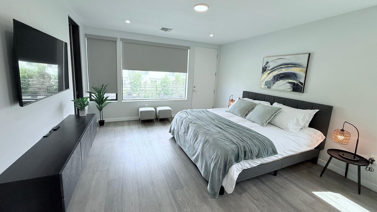Photo of Bedroom in Valley Village