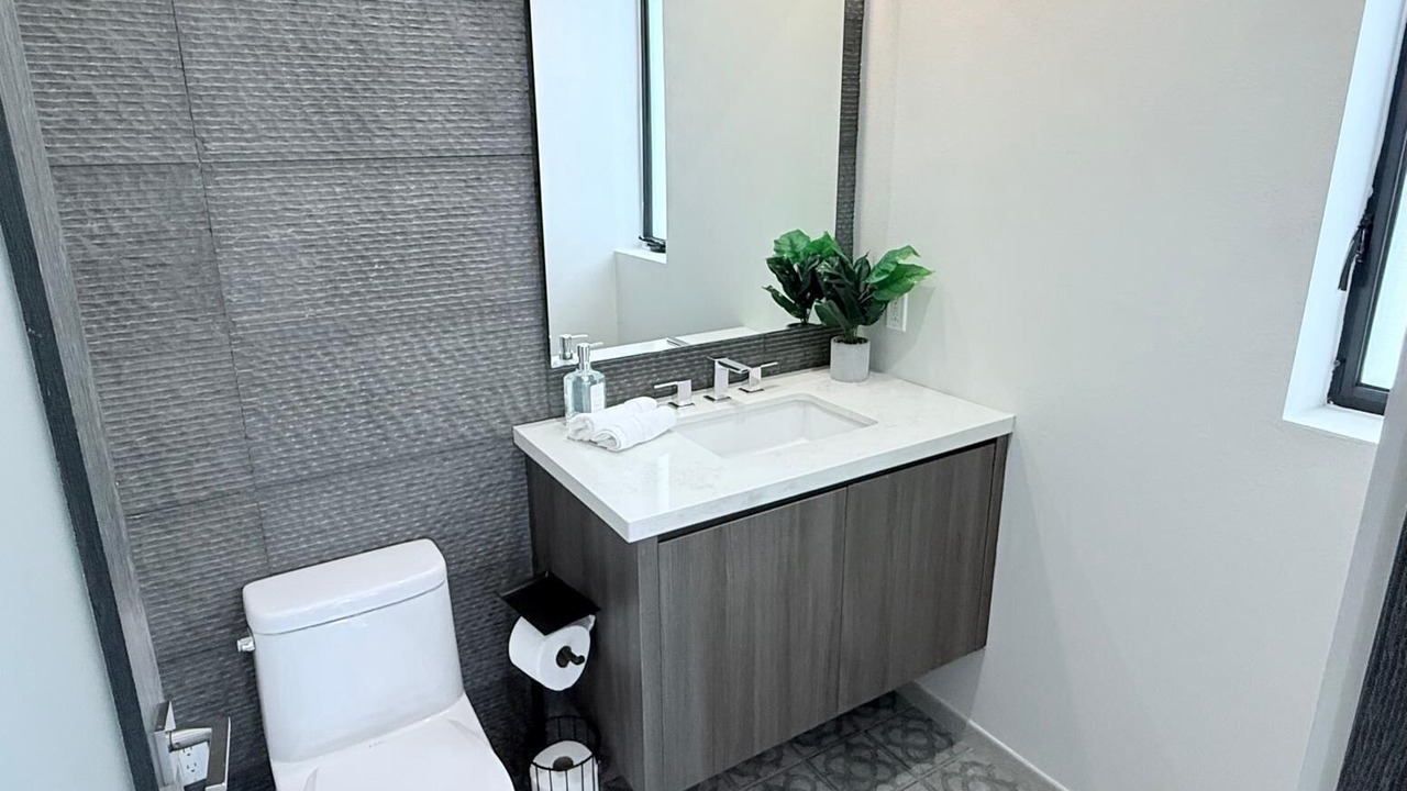 Photo of Bathroom in Valley Village