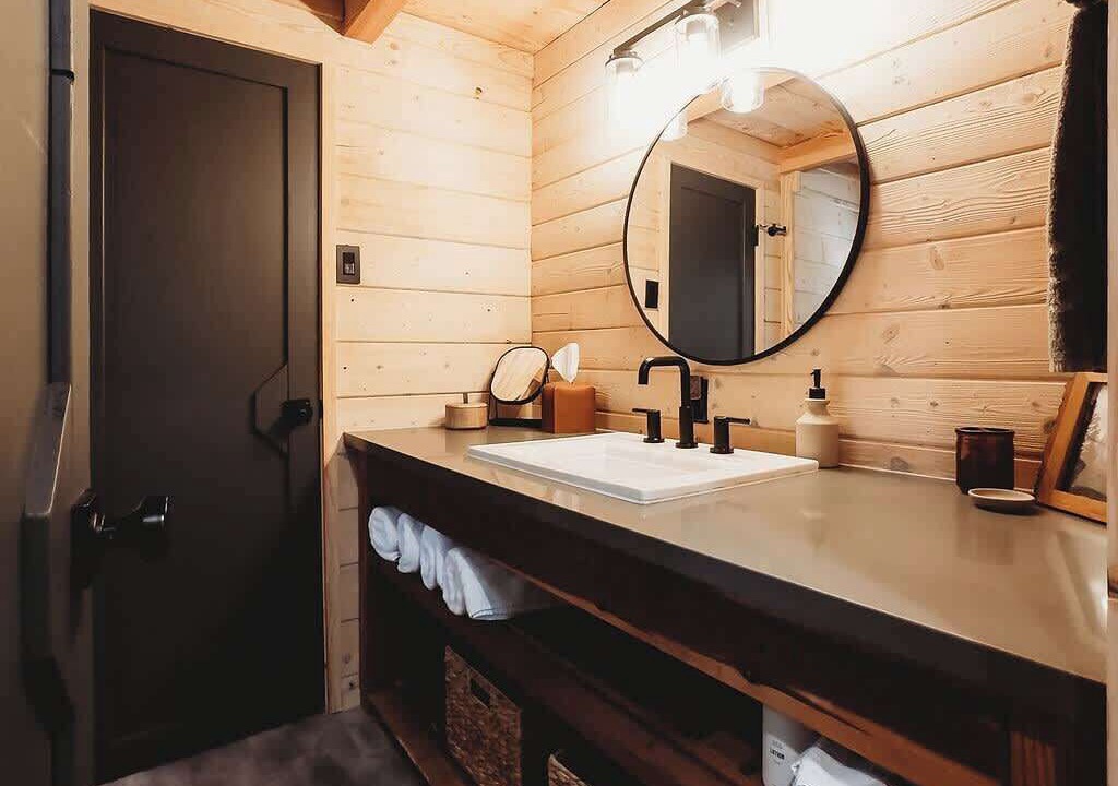 Photo of Bathroom in Cedar Glen