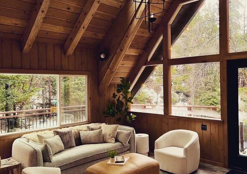 Photo of Livingroom in Cedar Glen