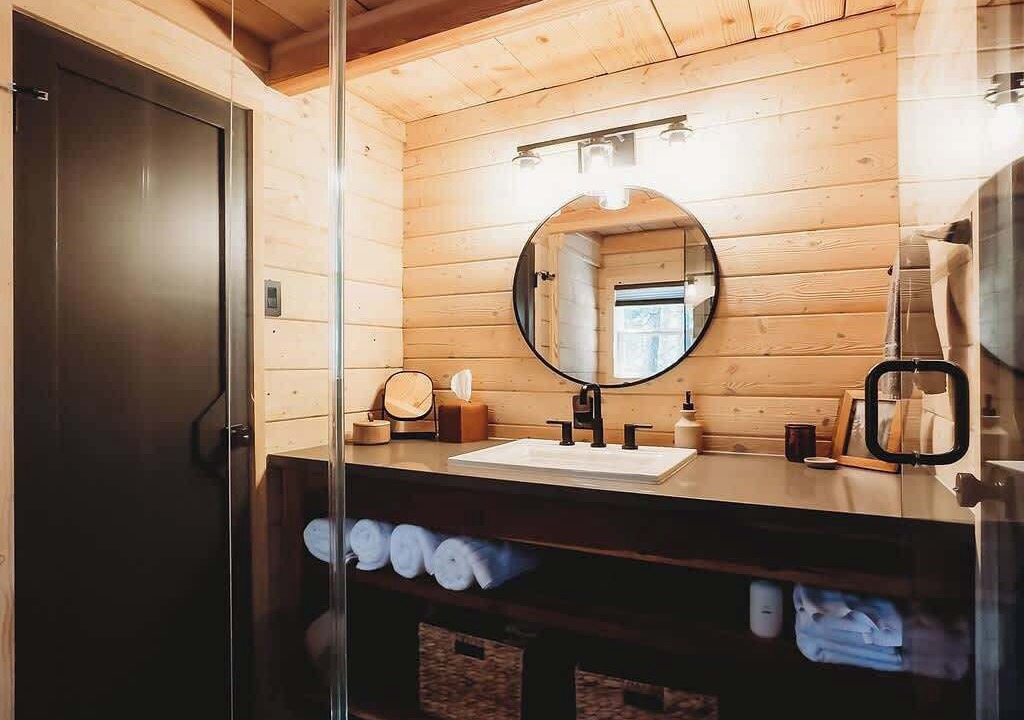 Photo of Bathroom in Cedar Glen
