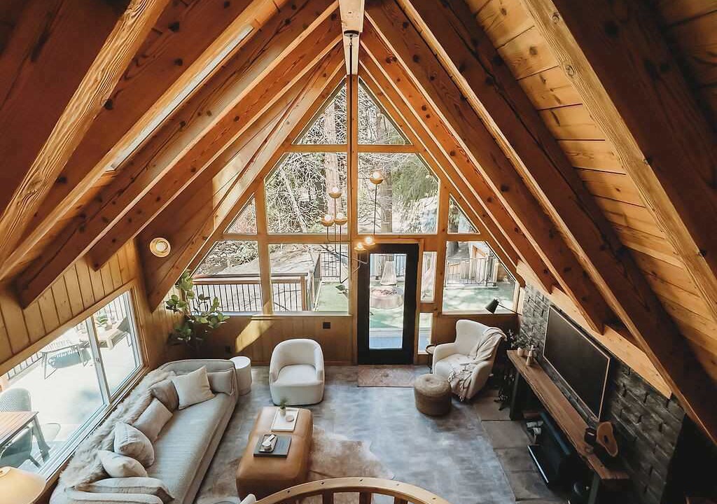 Photo of Livingroom in Cedar Glen