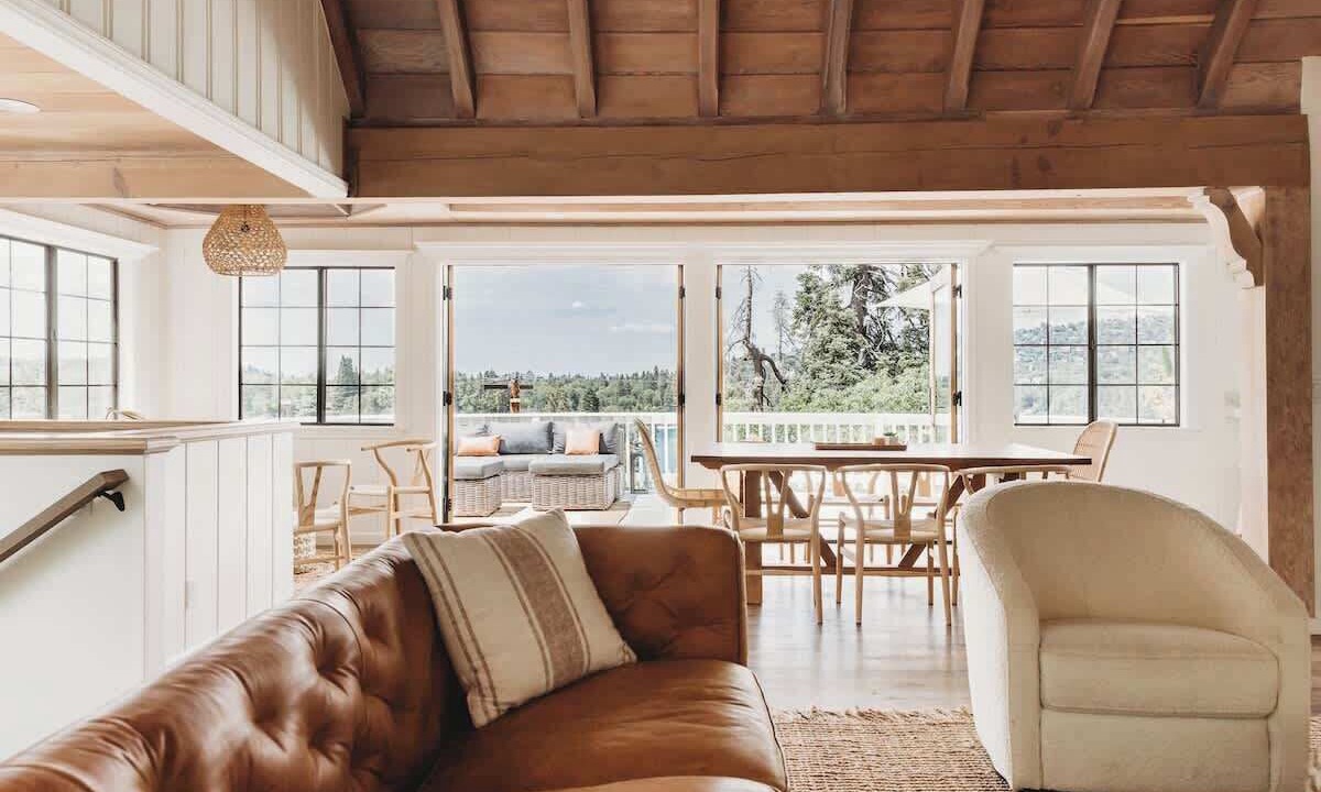 Photo of Livingroom in Cedar Glen