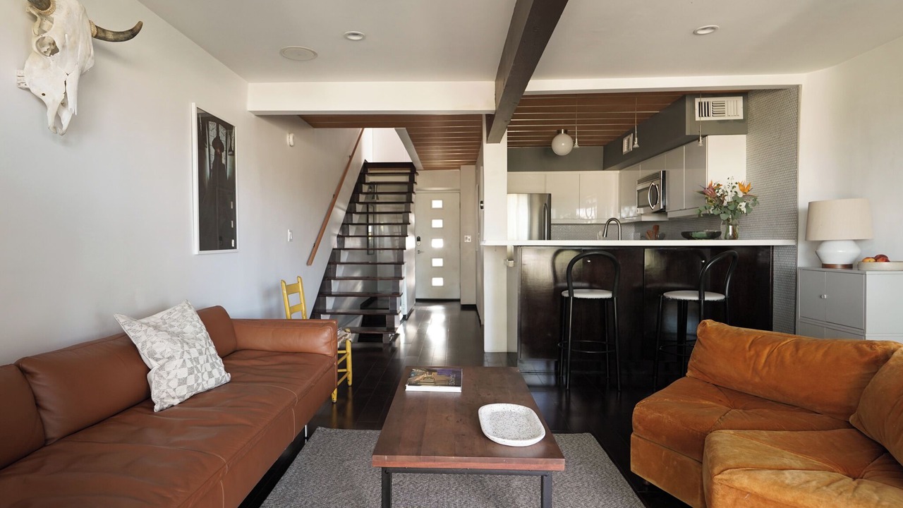 Photo of Livingroom in Silver Lake