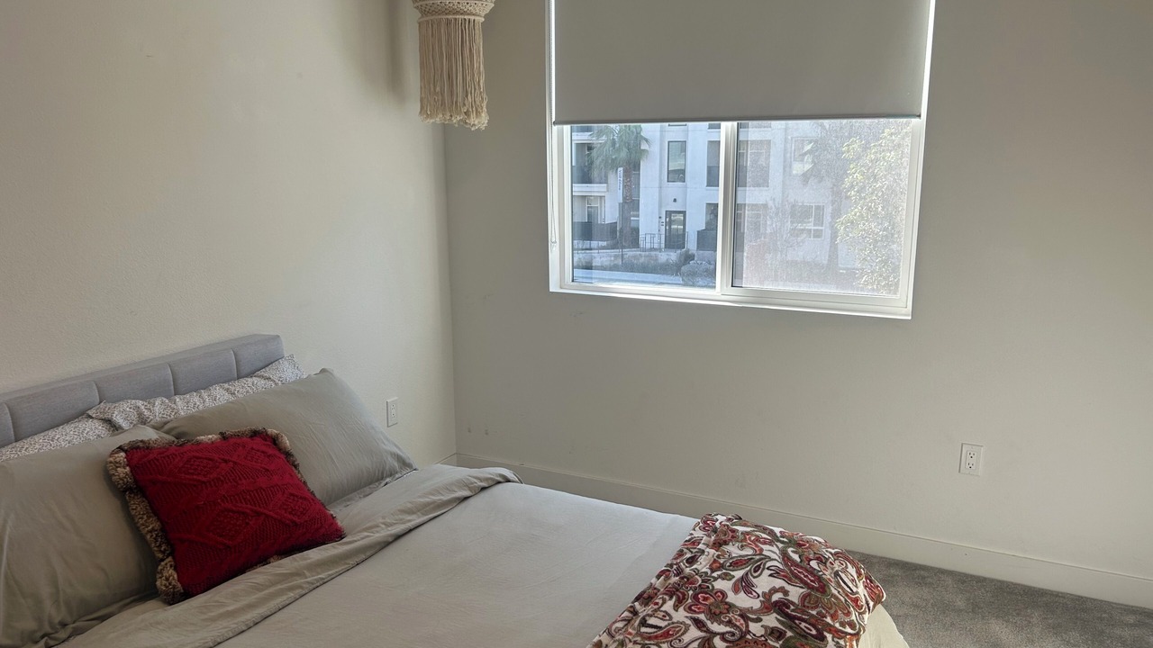 Photo of Bedroom in Platinum Triangle