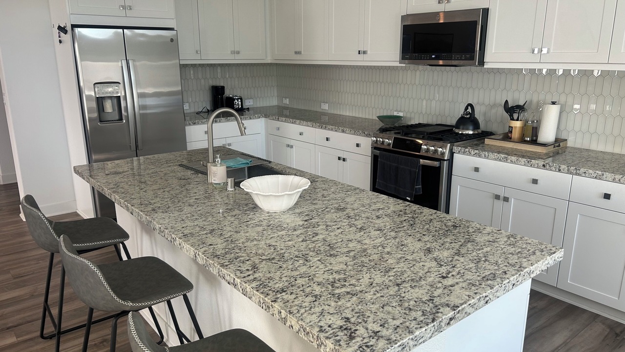 Photo of Kitchen in Platinum Triangle