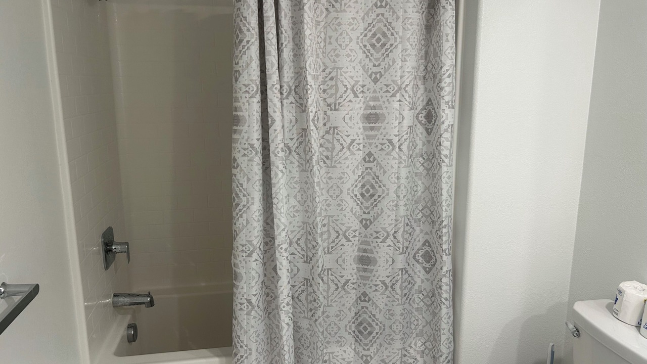 Photo of Bathroom in Platinum Triangle