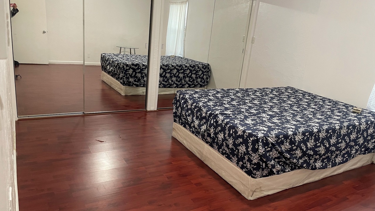 Photo of Bedroom in Oakland