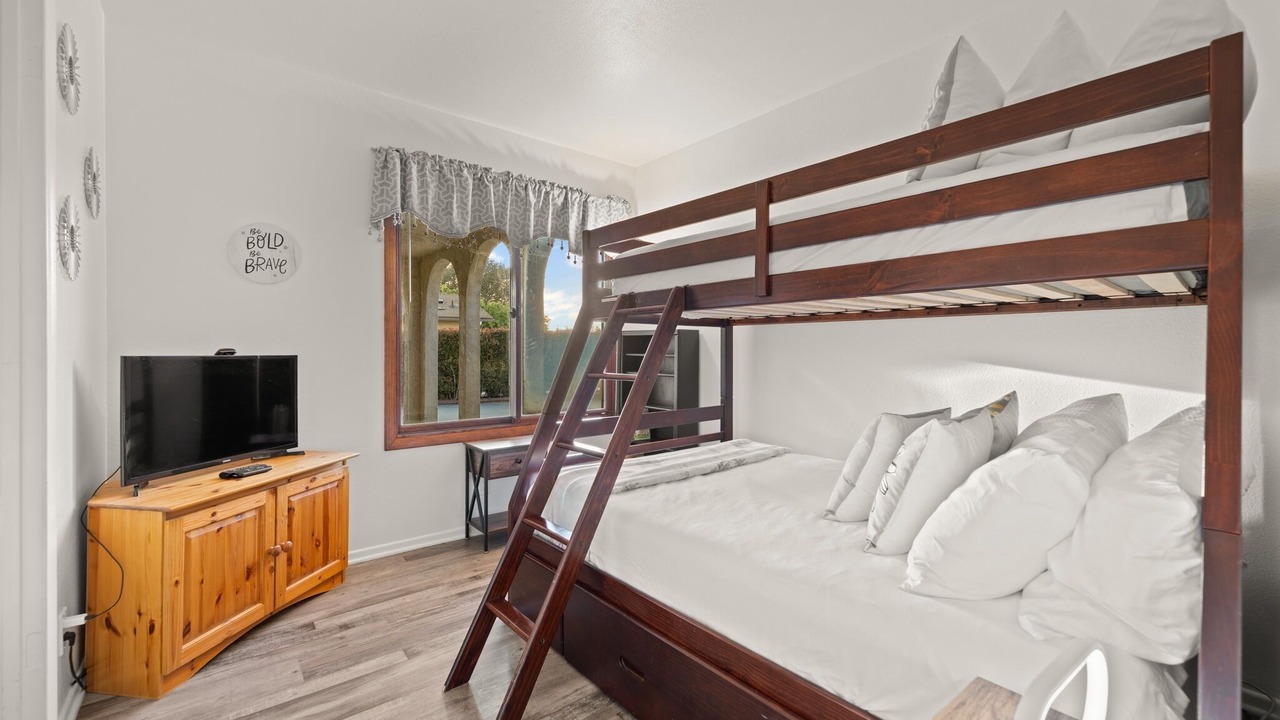 Photo of Bedroom in Ventura