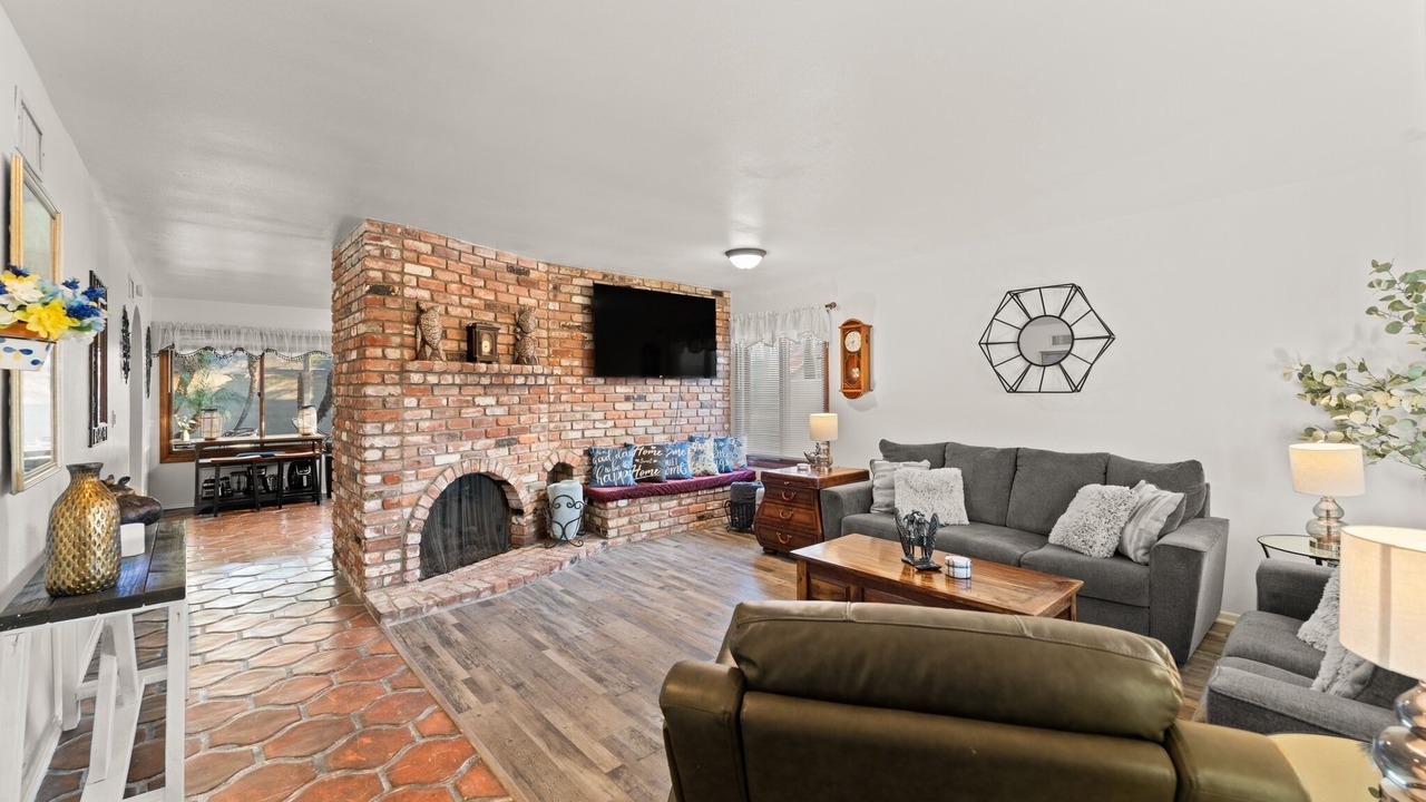 Photo of Livingroom in Ventura