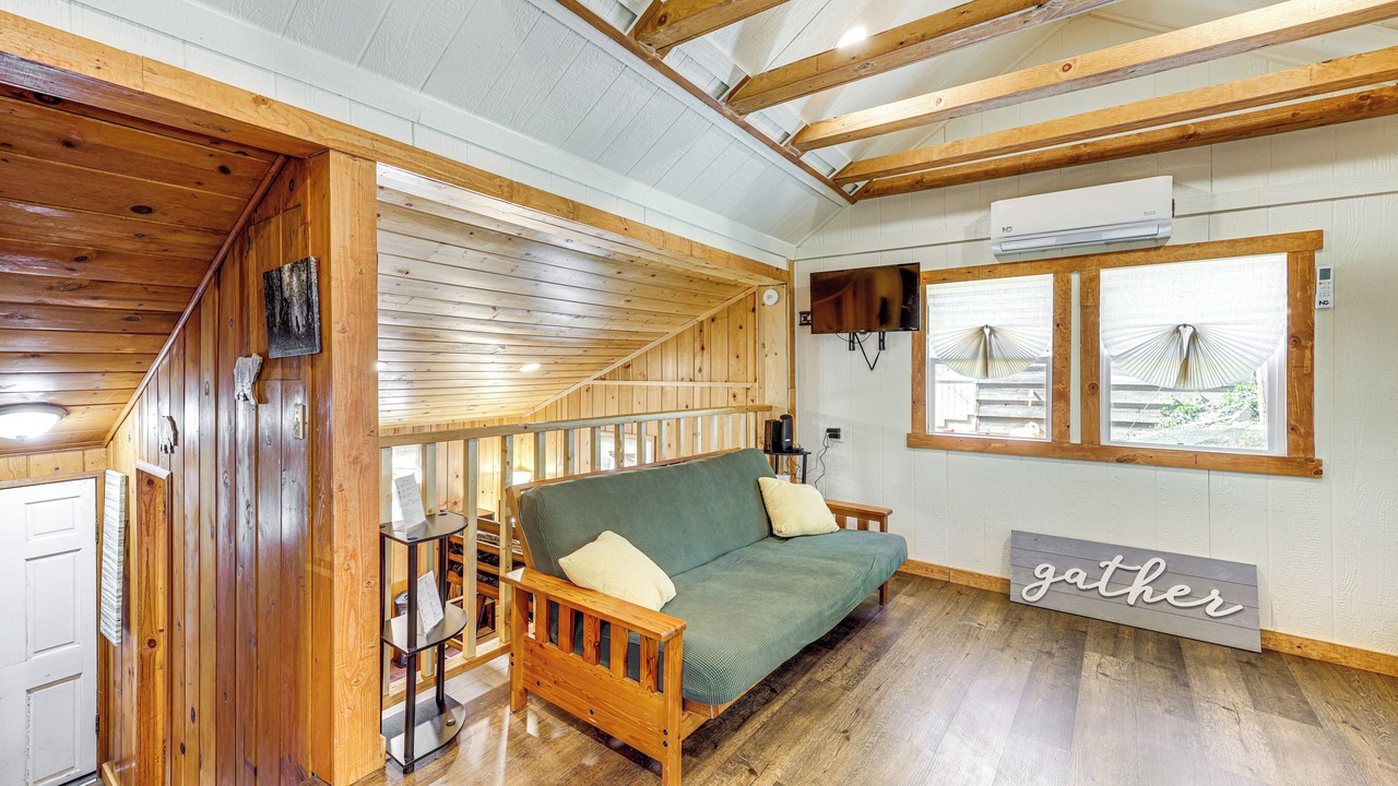 Photo of Livingroom in Arrowhead Villas