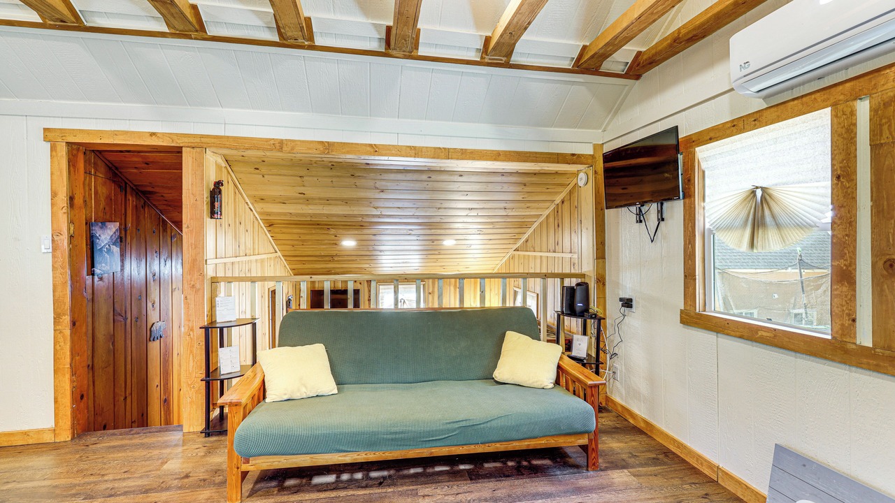 Photo of Livingroom in Arrowhead Villas