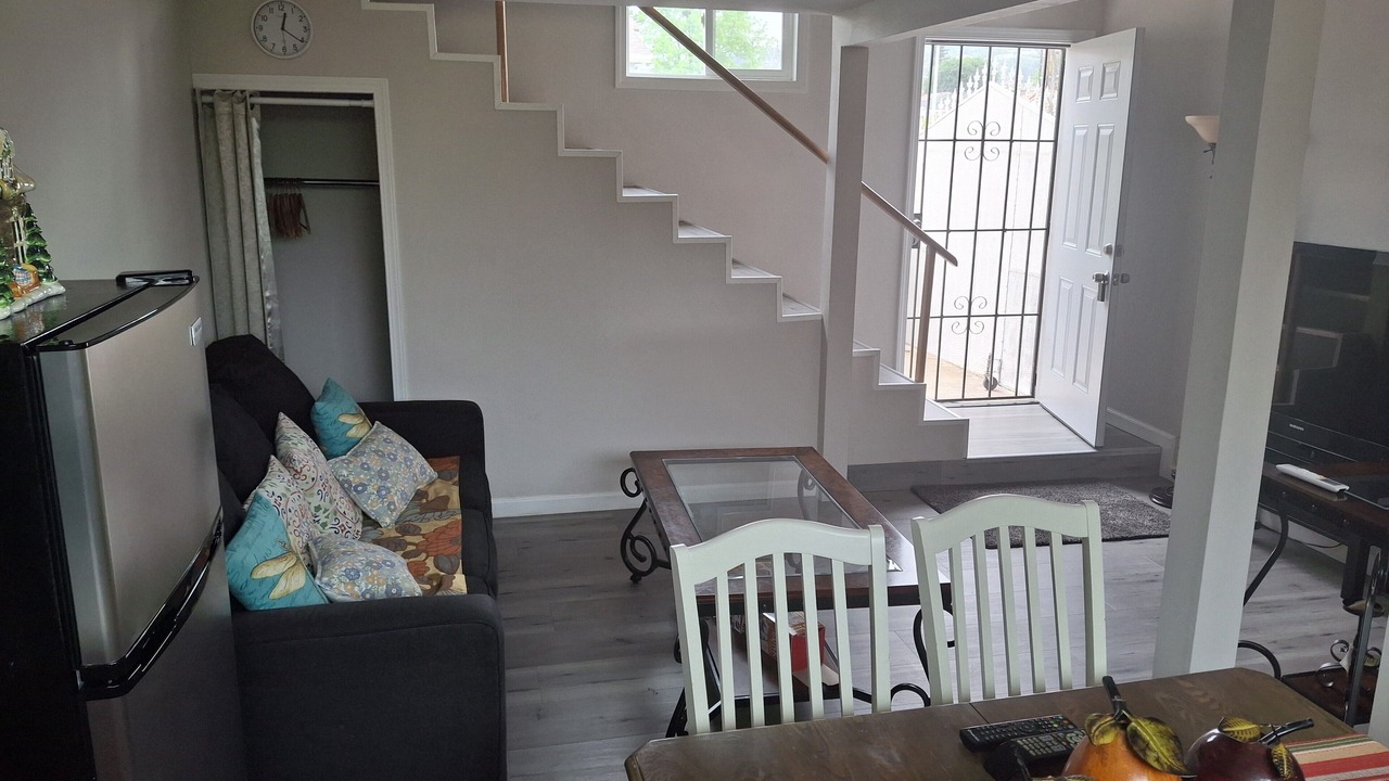 Photo of Livingroom in Walnut Valley