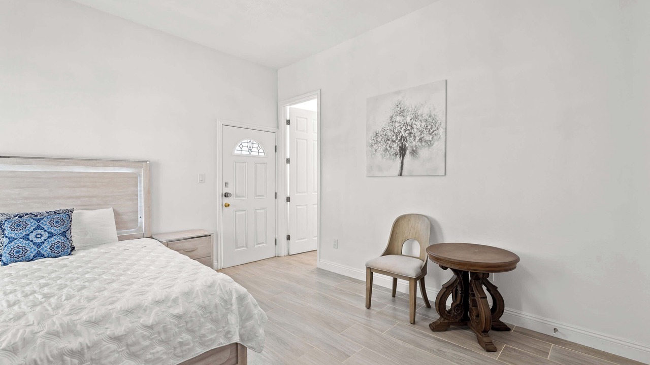 Photo of Bedroom in Walnut