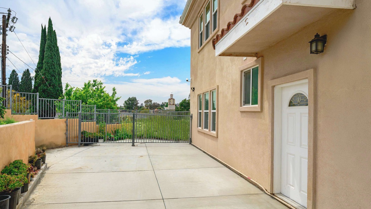 Photo of Outdoor in Walnut