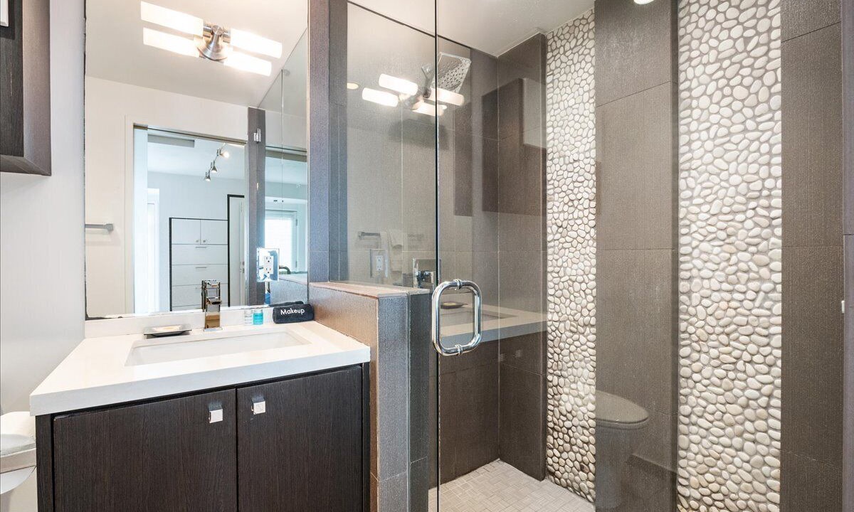 Photo of Bathroom in Central Mission Beach