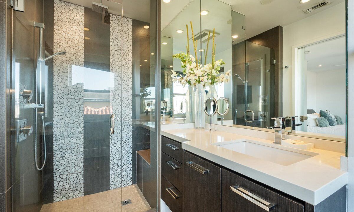 Photo of Bathroom in Central Mission Beach