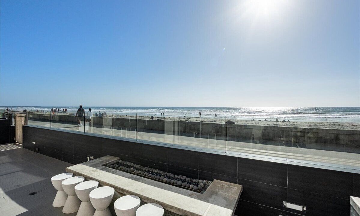 Photo of Patio Balcony in Central Mission Beach