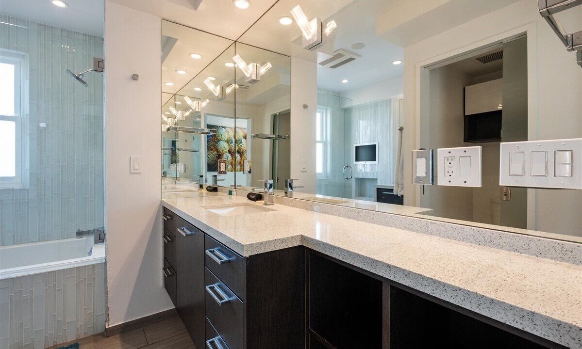 Photo of Bathroom in Central Mission Beach
