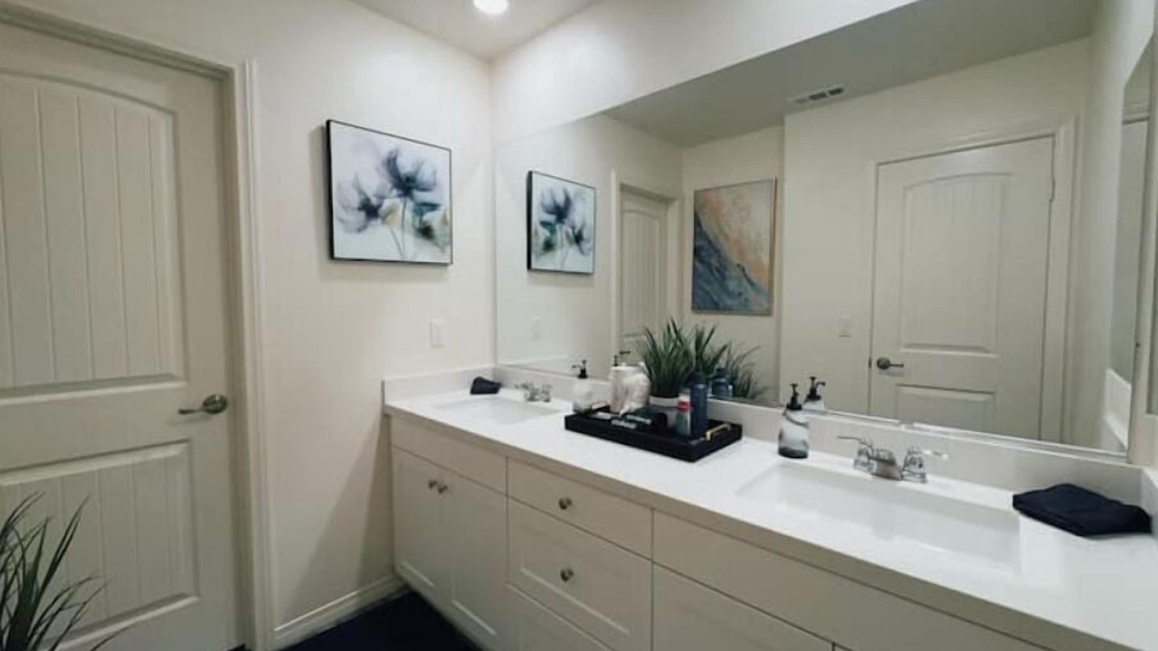 Photo of Bathroom in Jurupa Valley