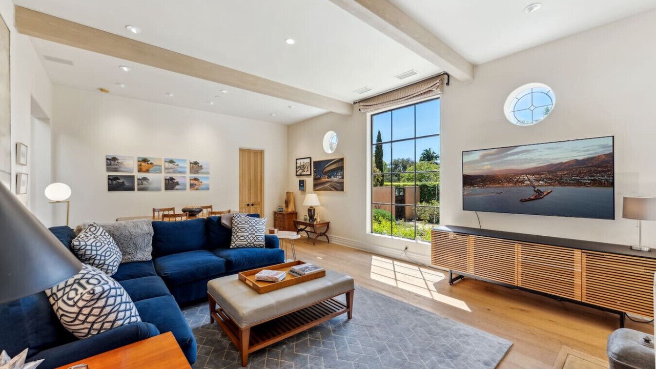 Photo of Livingroom in Toro Canyon