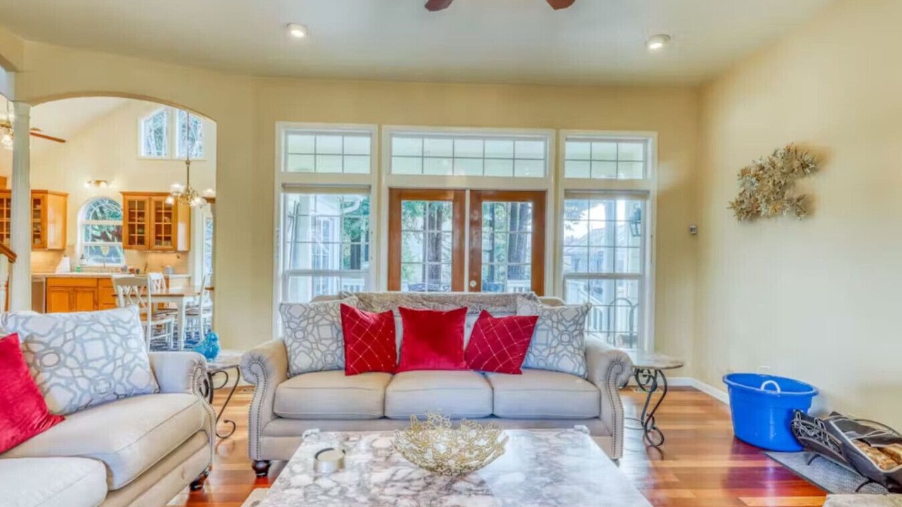 Photo of Livingroom in Rio Dell