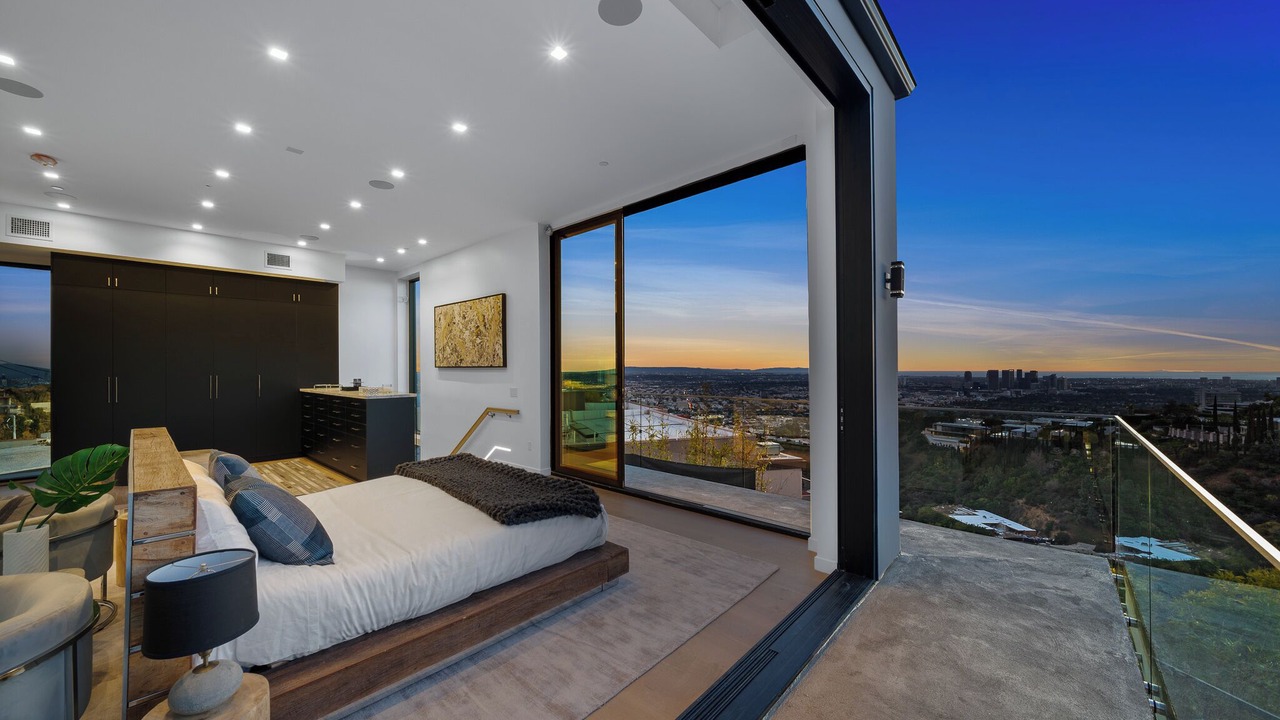 Photo of Bedroom in Hollywood Hills West