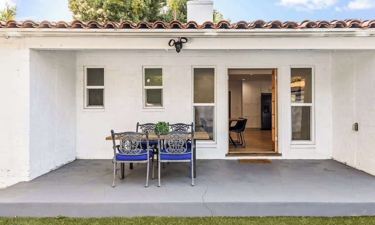 Photo of Outdoor in Valley Village