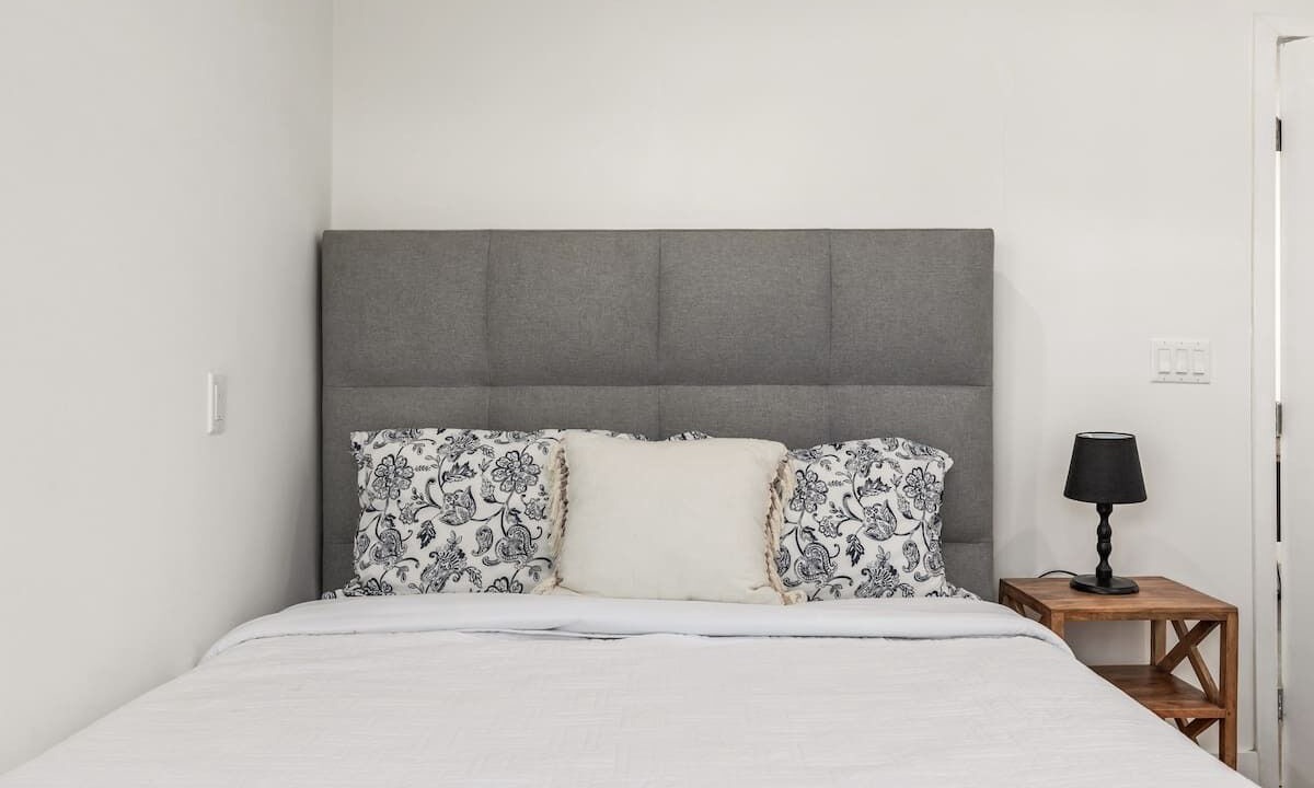 Photo of Bedroom in Valley Village