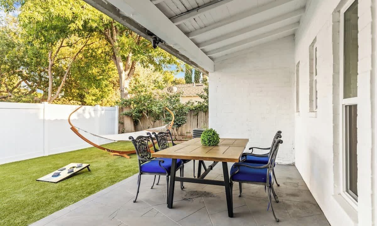 Photo of Outdoor in Valley Village