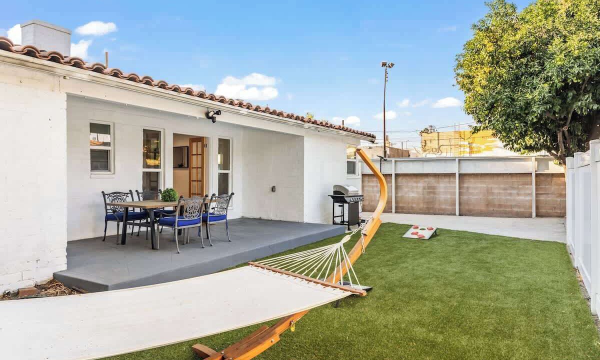 Photo of Outdoor in Valley Village