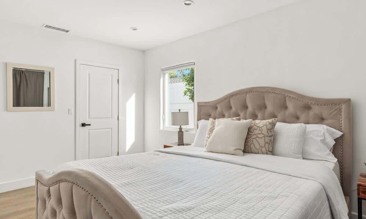 Photo of Bedroom in Valley Village