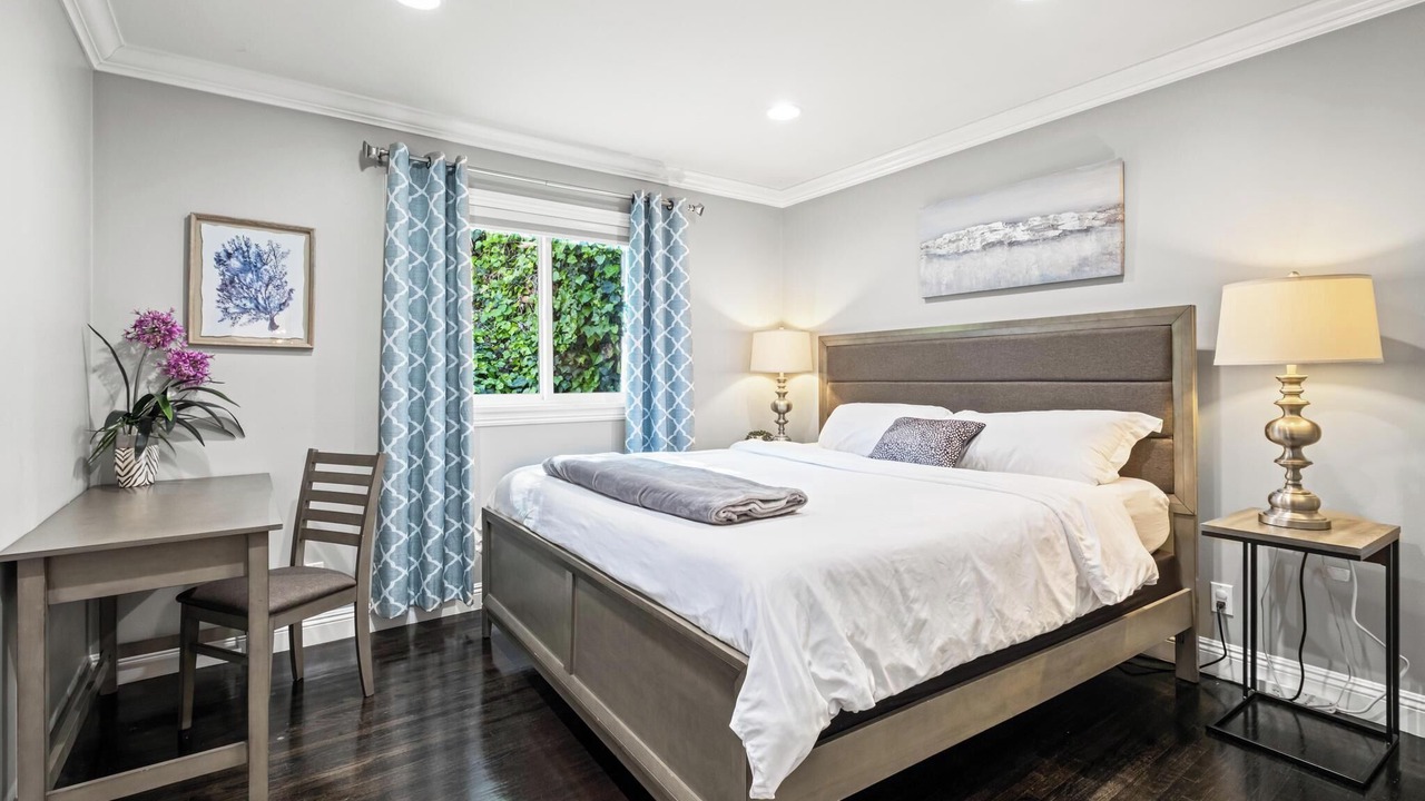 Photo of Bedroom in Rancho Palos Verdes
