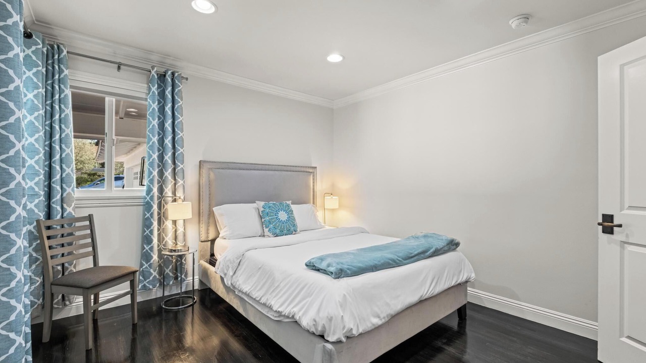 Photo of Bedroom in Rancho Palos Verdes