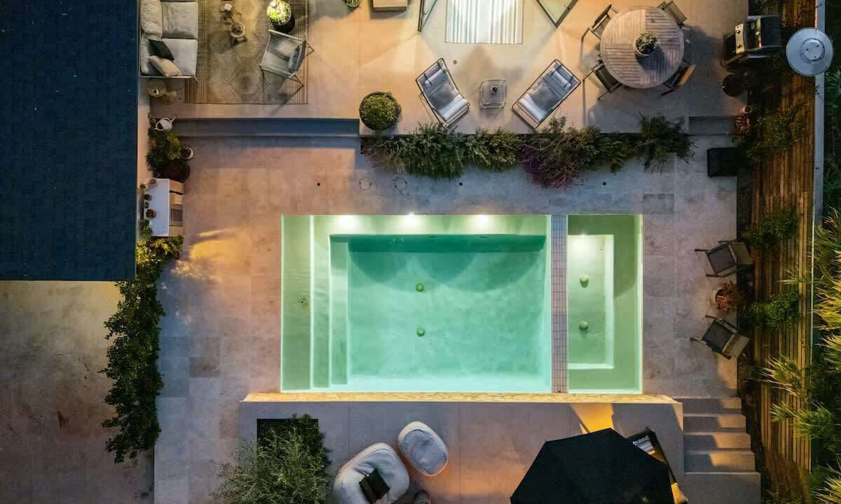 Photo of Outdoor in Hollywood Hills