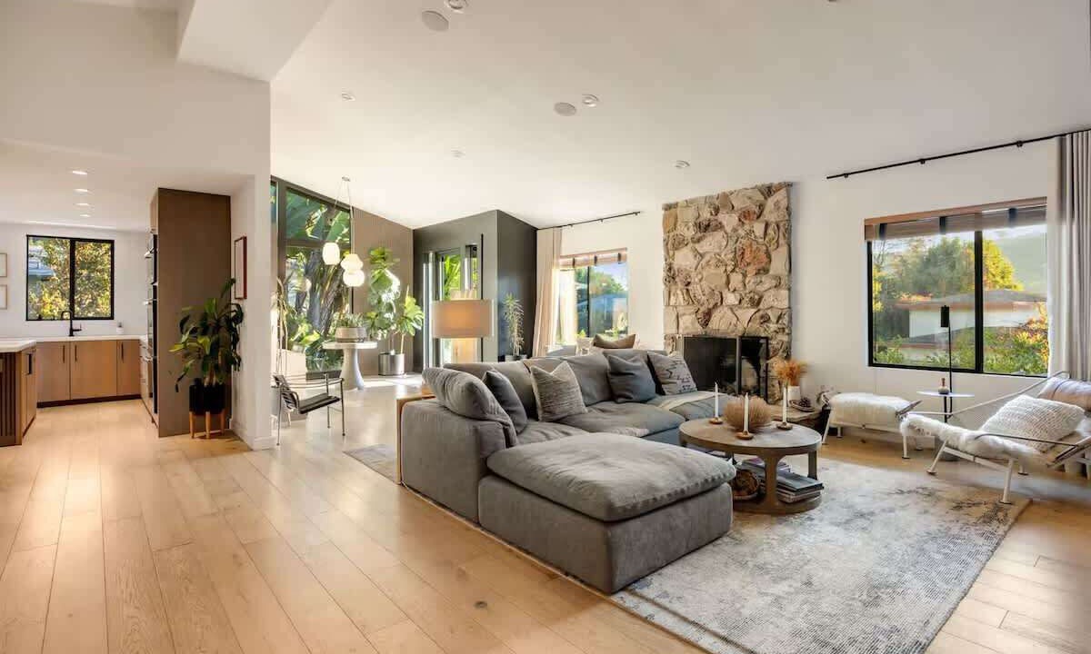 Photo of Livingroom in Hollywood Hills