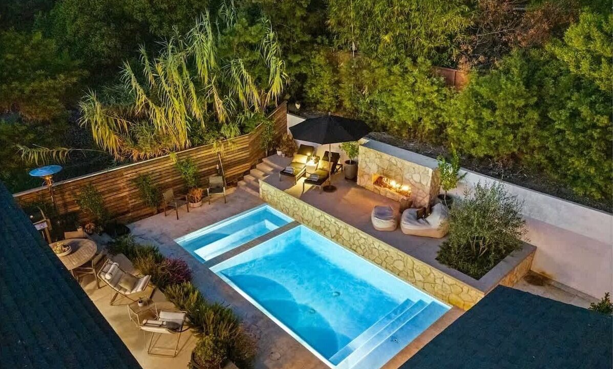 Photo of Outdoor in Hollywood Hills
