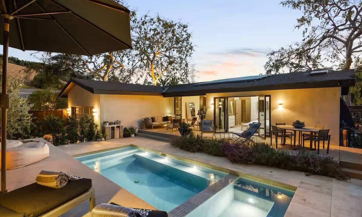 Photo of Outdoor in Hollywood Hills