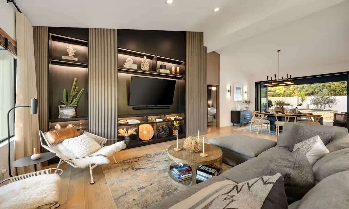 Photo of Livingroom in Hollywood Hills