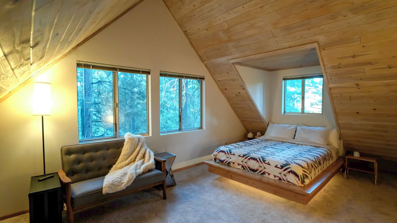 Photo of Bedroom in Blue Jay