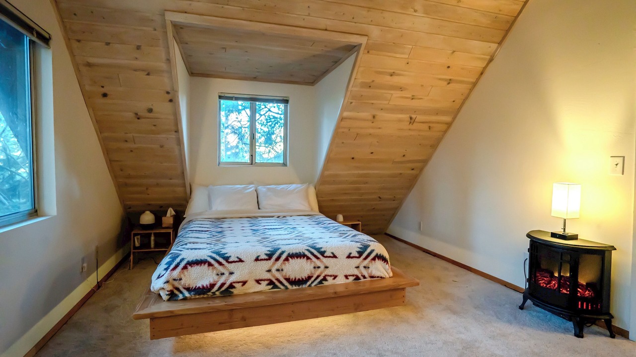 Photo of Bedroom in Blue Jay