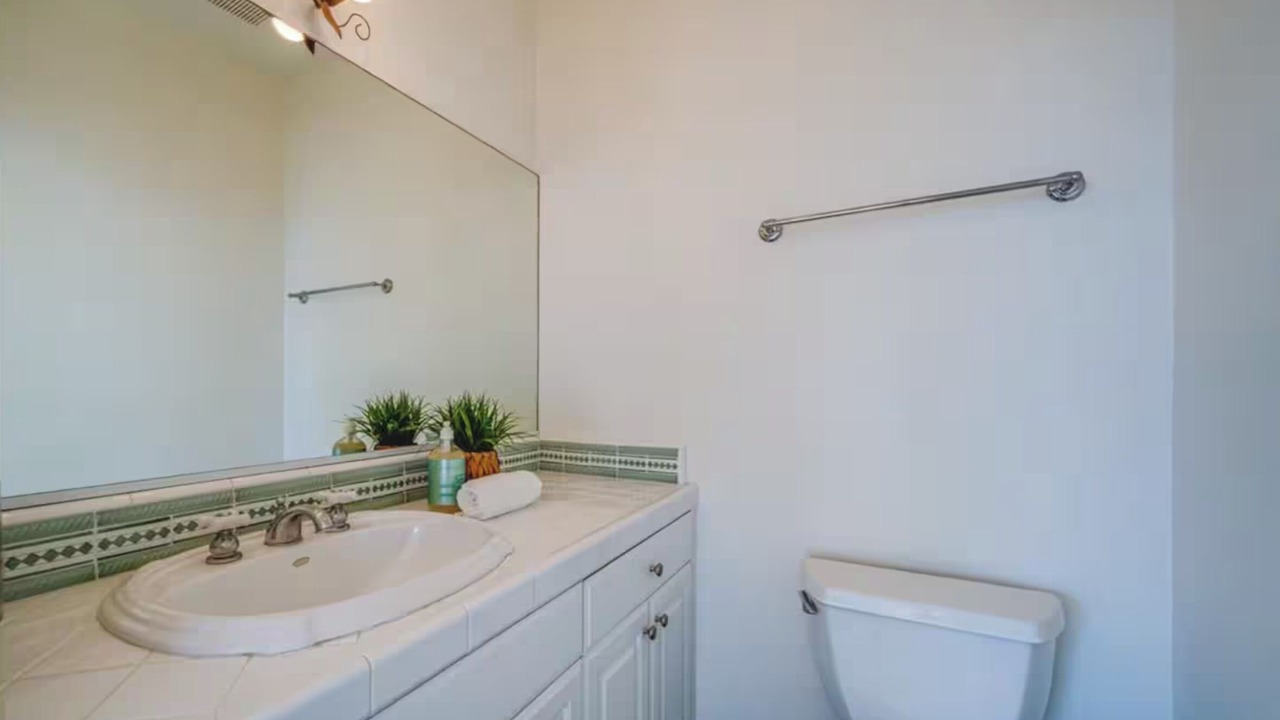 Photo of Bathroom in Gas Lamp Section