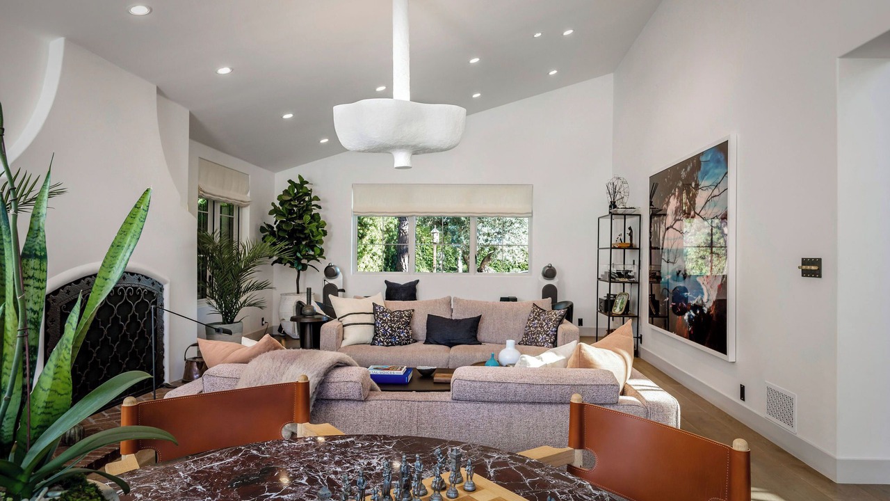 Photo of Livingroom in Windsor Square
