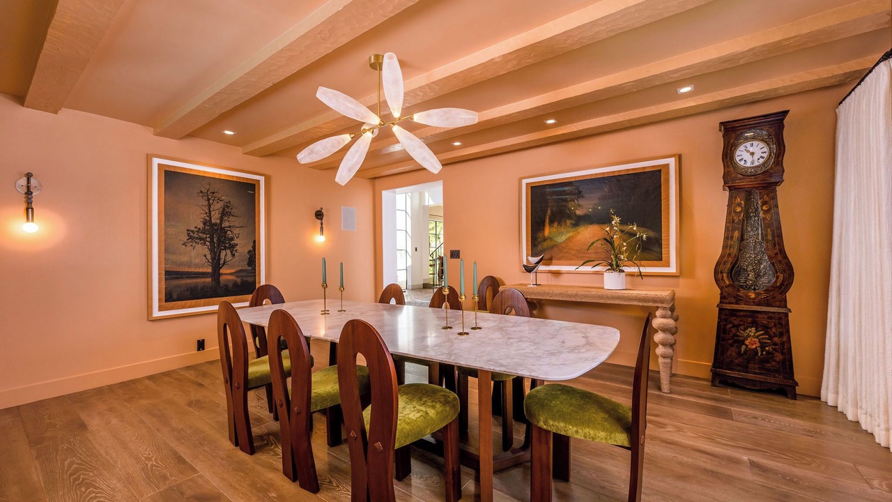 Photo of Livingroom in Windsor Square