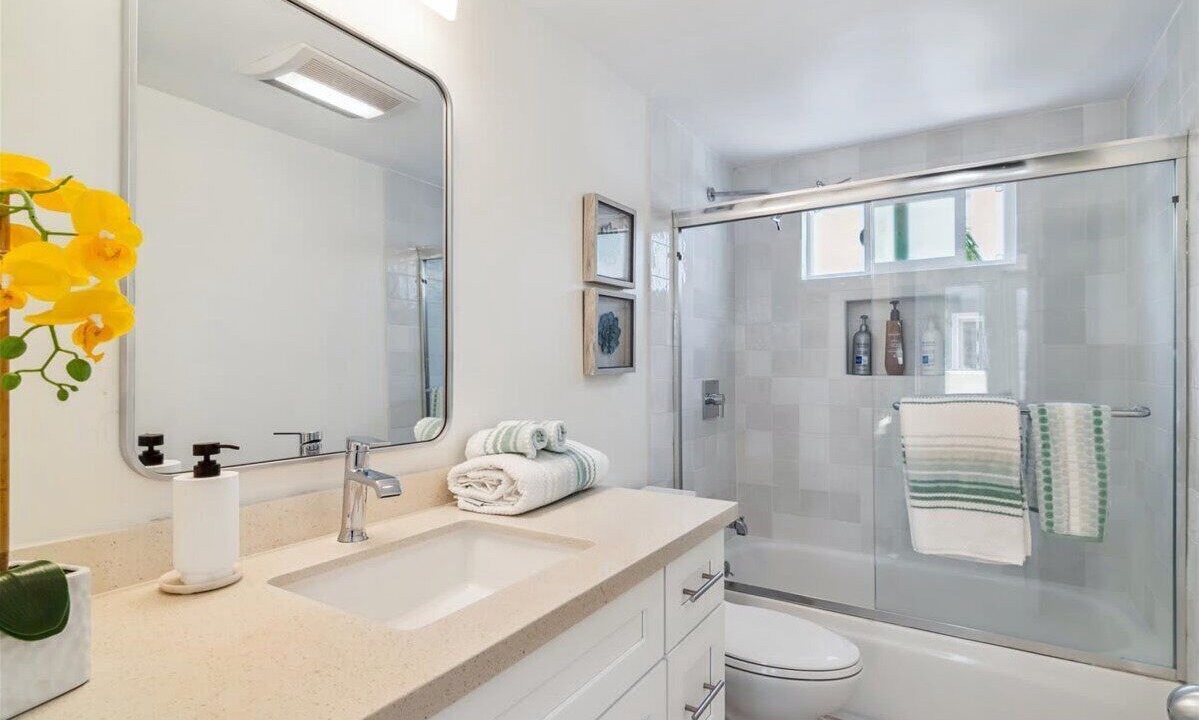 Photo of Bathroom in Marina Peninsula