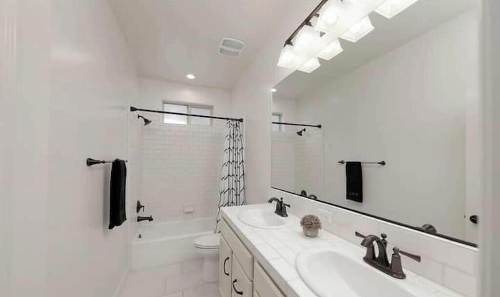 Photo of Bathroom in Greenacres