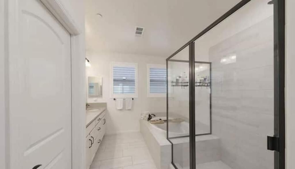 Photo of Bathroom in Greenacres